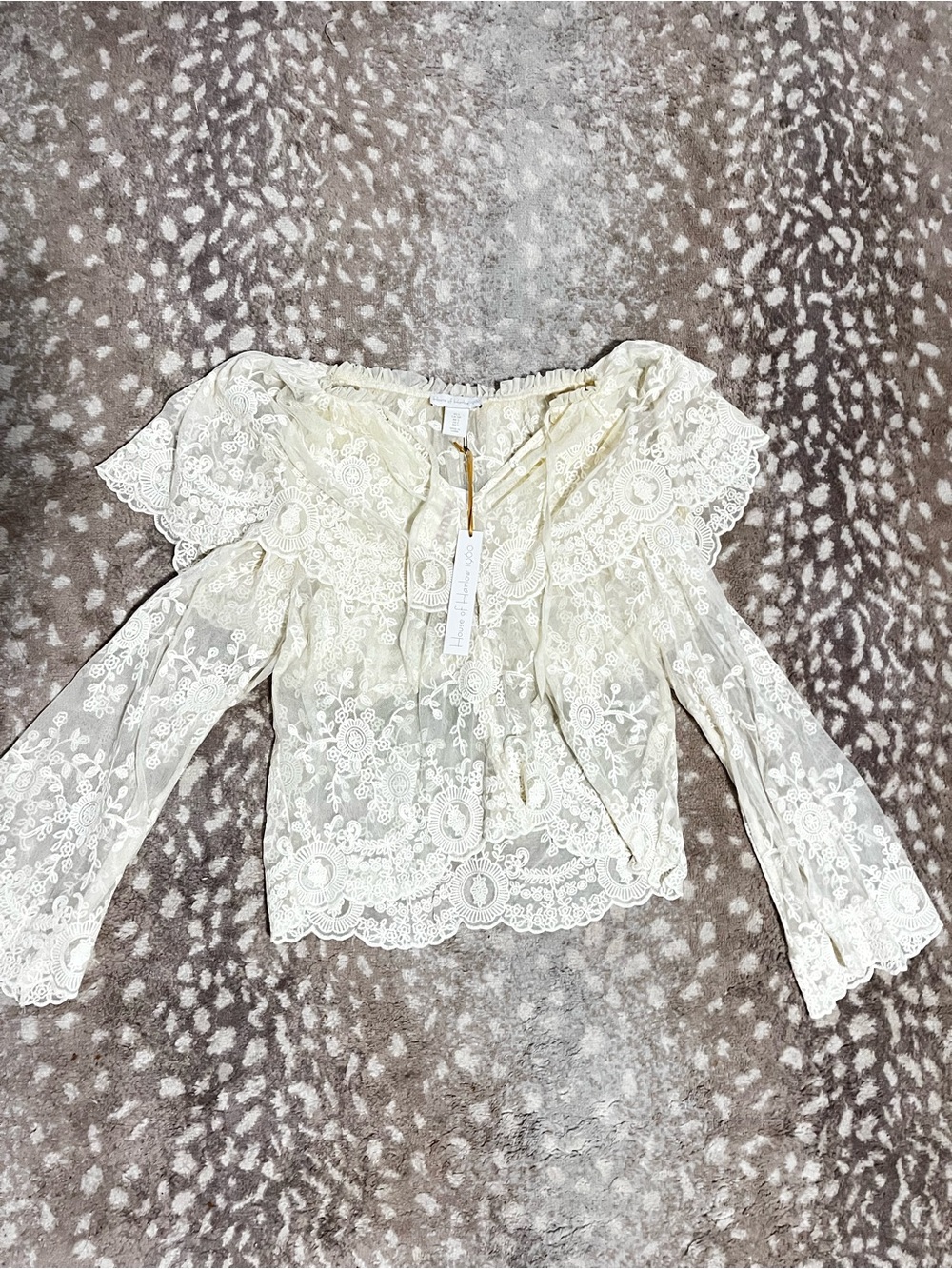 Viral House of Harlow 1960 Cape Cream Lace Blouse
